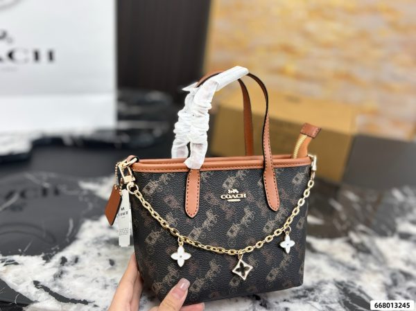 Coach City 15 Mini Tote