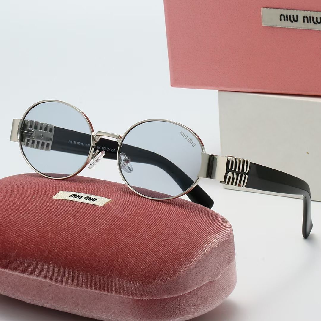 Miu Miu Fashionable Sunglasses - Image 3