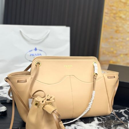 Prada Vitello Daino Handbag - Image 3