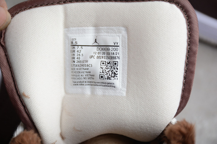 Air Jordan 1 Mid DO6699-200 - Image 12