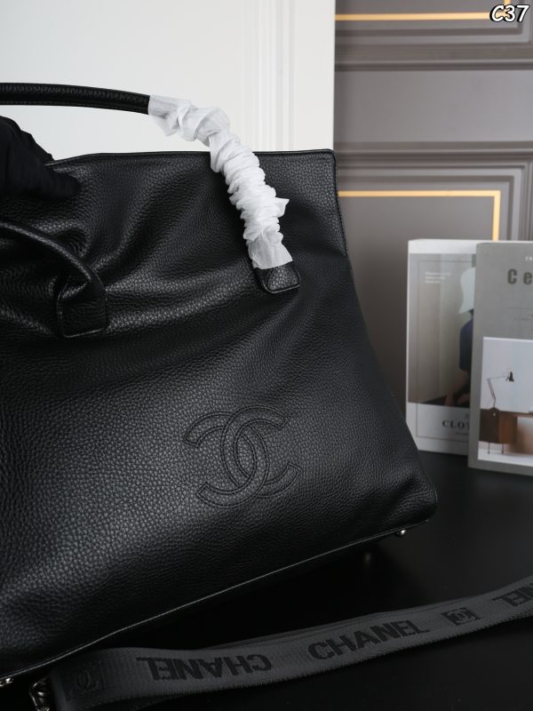 Chanel Tote Bag