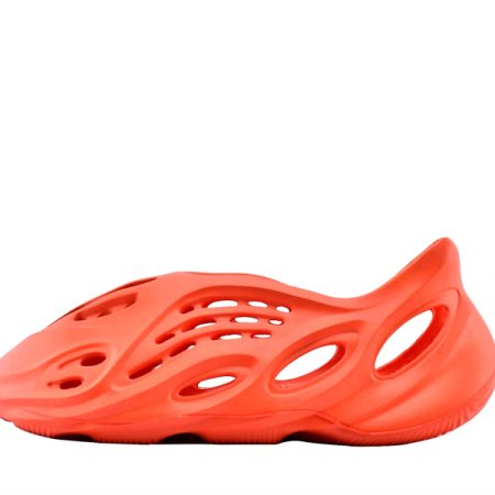 Yeezy Foam Runner Magma Red - Image 2