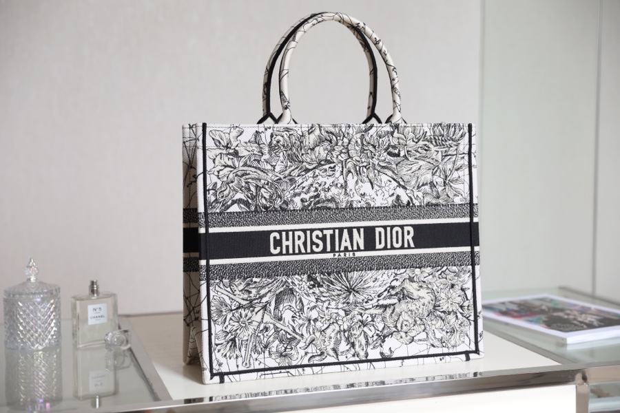Dior Book Tote Pink Toile De Jouy Embroidery - Image 9