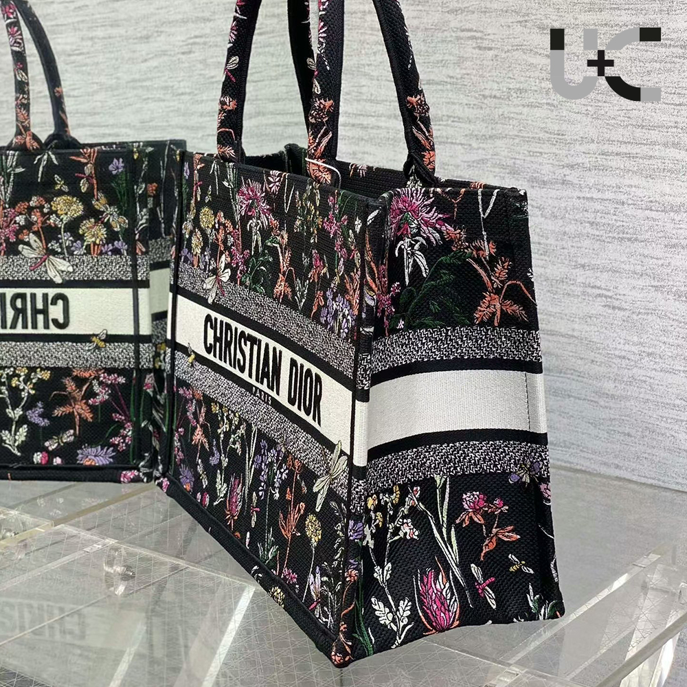 Dior Book Tote Medium Bag - Image 4