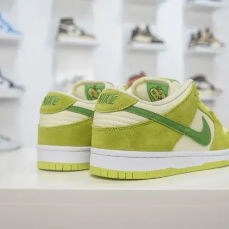Dunk Low Pro “ Sour Apple" - Image 8