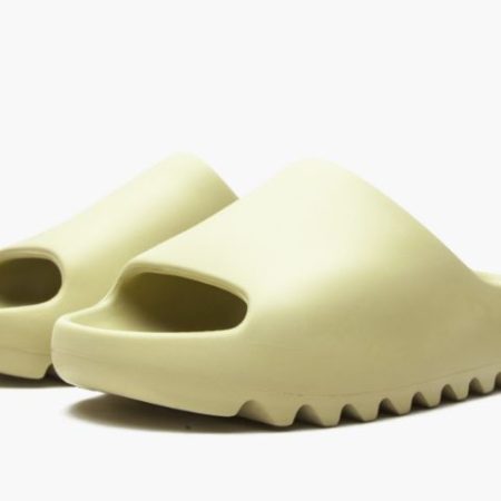 Yeezys Slide “ Desert Sand" - Image 2