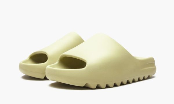 Yeezys Slide “ Desert Sand"