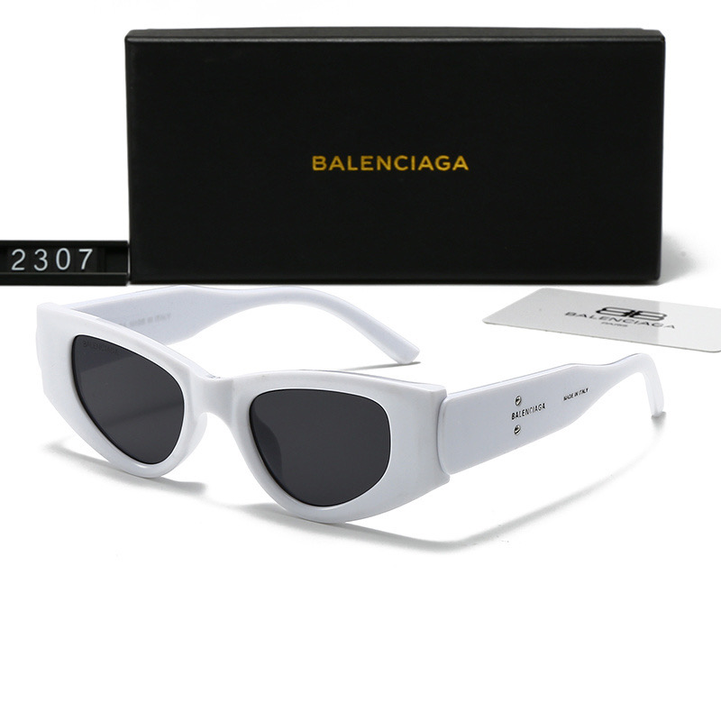 Balenciaga Fashionable Sunglasses - Image 3