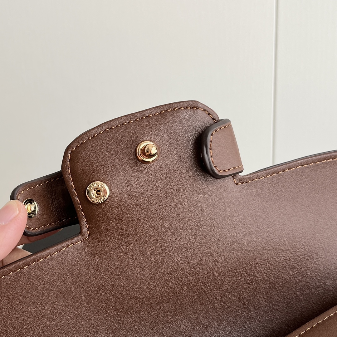 Gucci GG Canvas Bag - Image 7