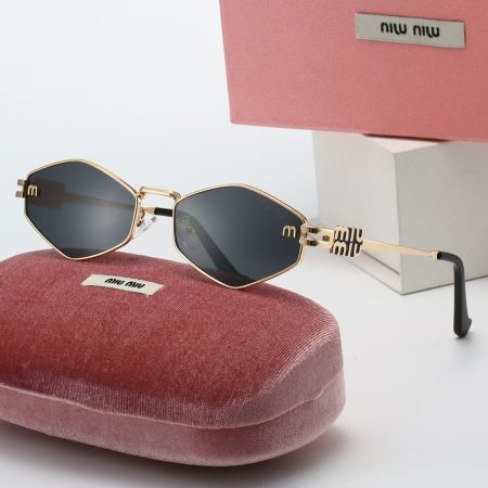 Miu Miu Fashionable Sunglasses - Image 2