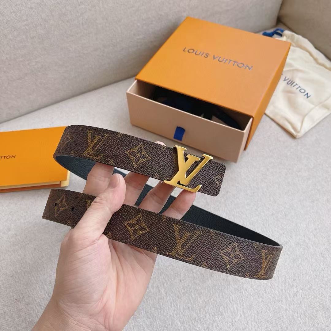 LV Initials 30MM Reversible Belt Men's Belt - Image 2