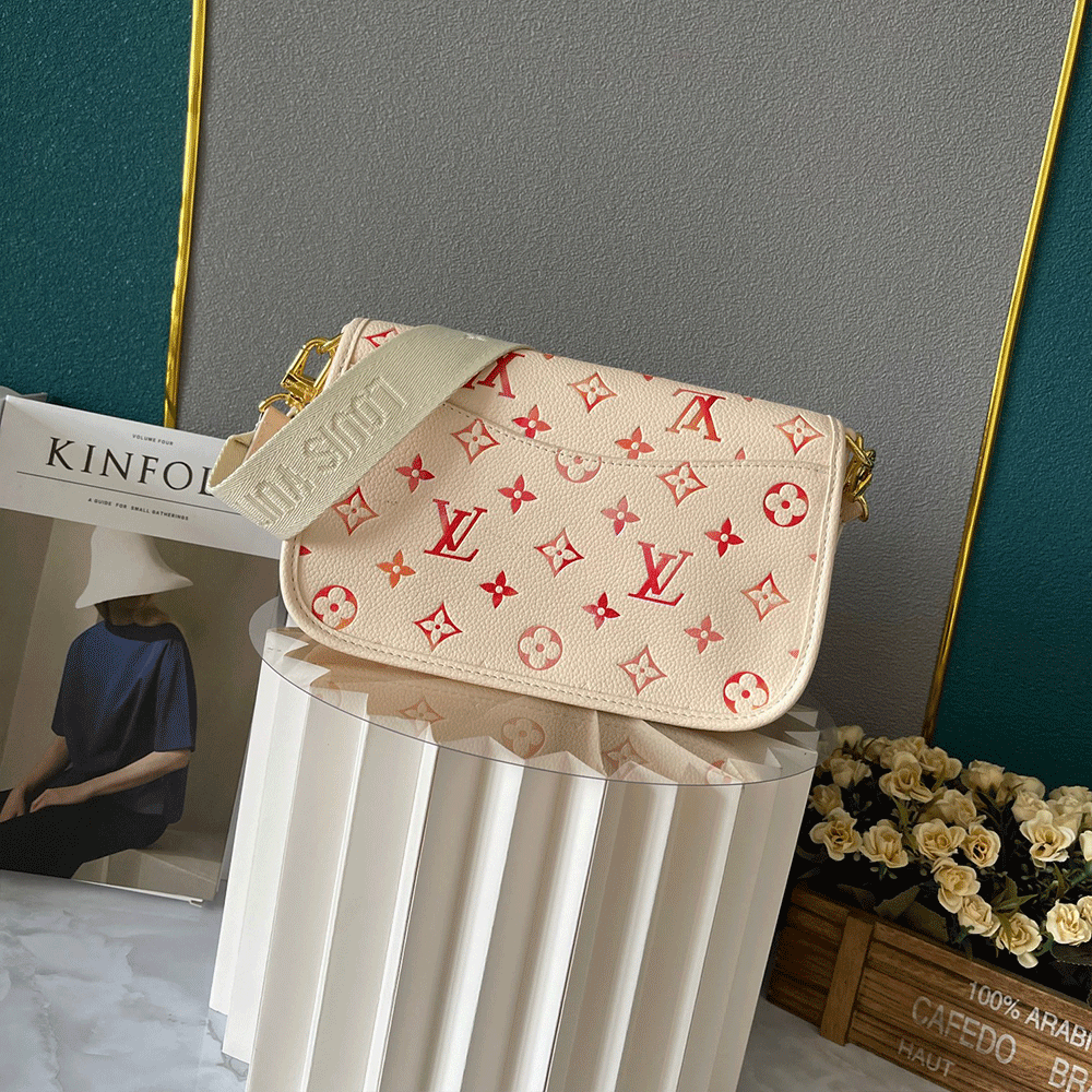 LV Diane bag - Image 5
