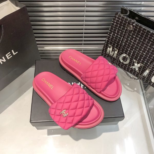 Chanel slides