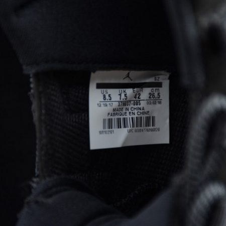 Air Jordan 11 Cap and Gown black 378037-005 - Image 8