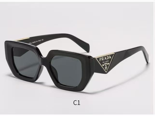 Prada Fashionable Sunglasses - Image 4