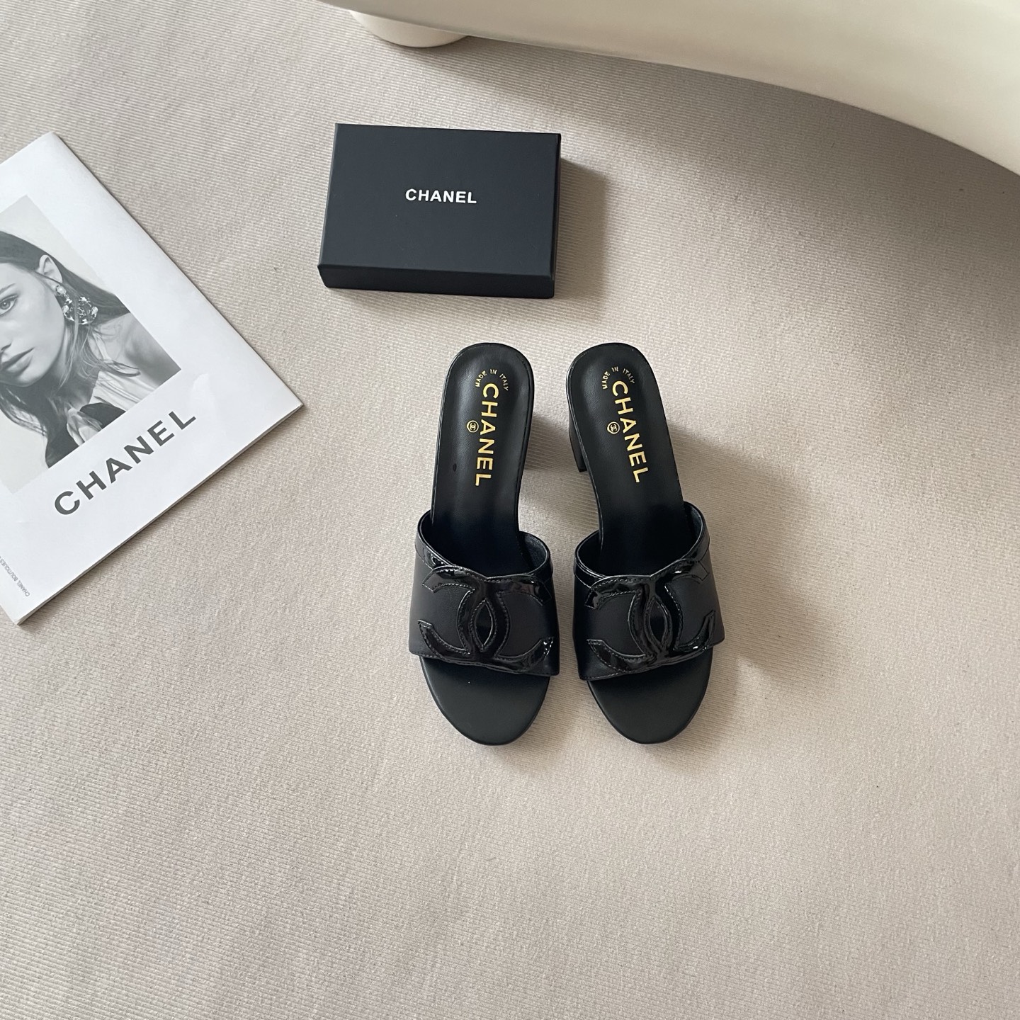 Chanel 26P Double C Two-Tone Kitten Heel Slippers - Image 3