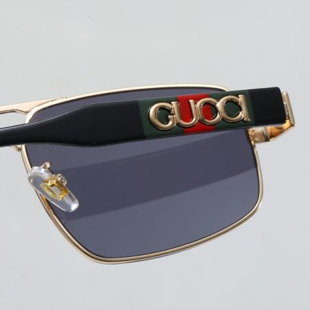Gucci Fashionable Sunglasses - Image 9