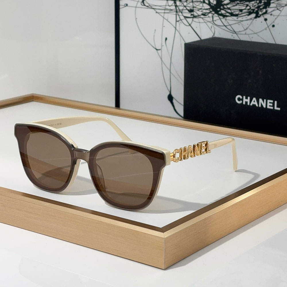 Chanel Mirror leg Hollowed out Logo Sunglasses Top quality - Image 2