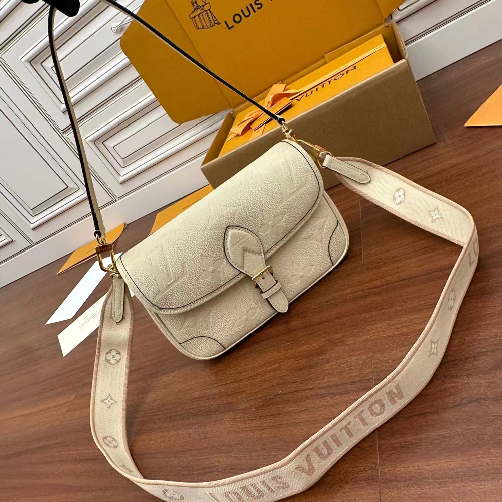 LV Diane Satchel - Image 7