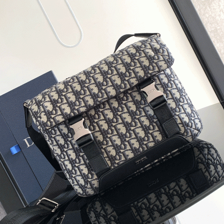 Dior EXplorer Messenger Bag - Image 2