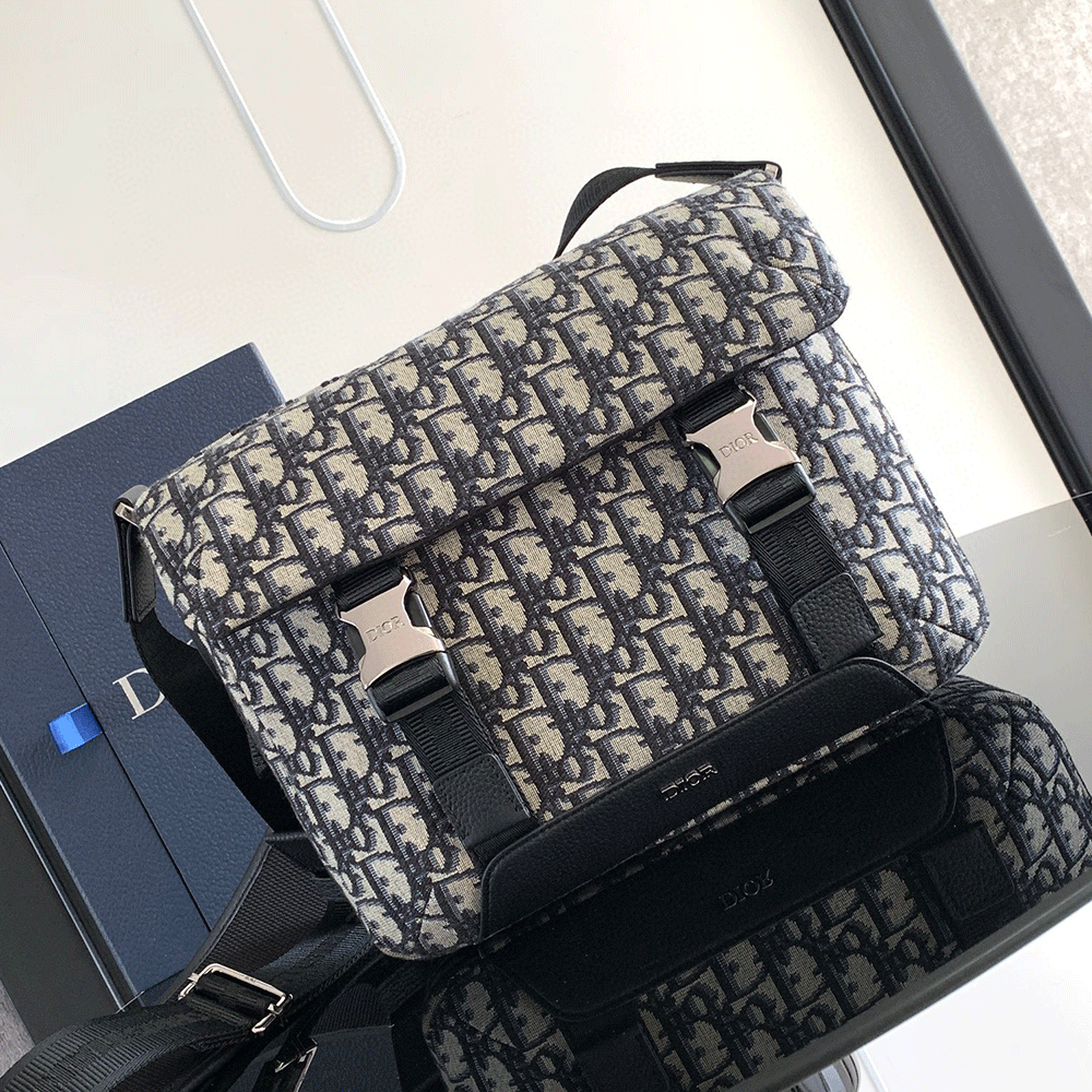 Dior EXplorer Messenger Bag - Image 2