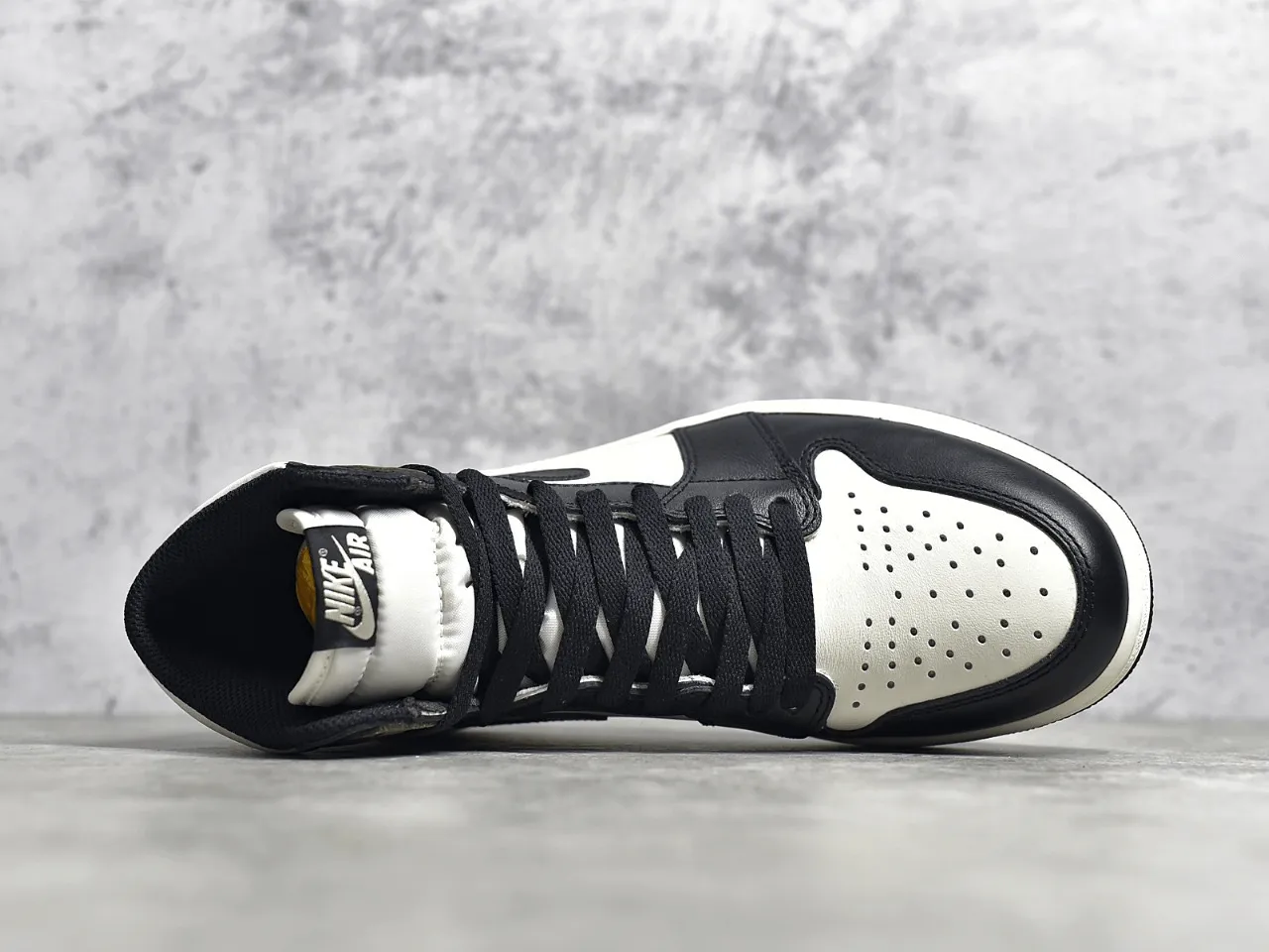 Jordan 1 Retro OG Dark Mocha - Image 5
