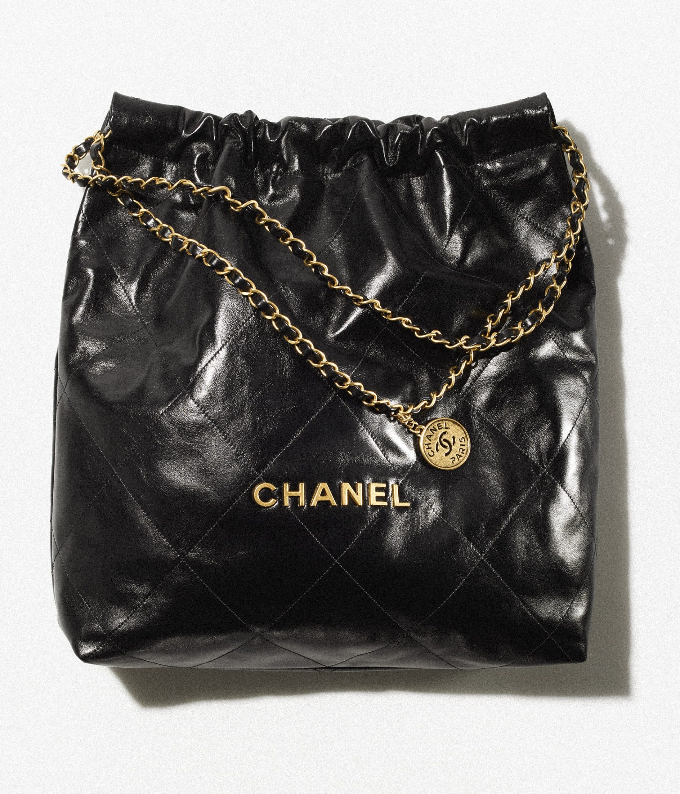 CHANEL 22 HANDBAG Shiny Calfskin & Gold-Tone Black - Image 1