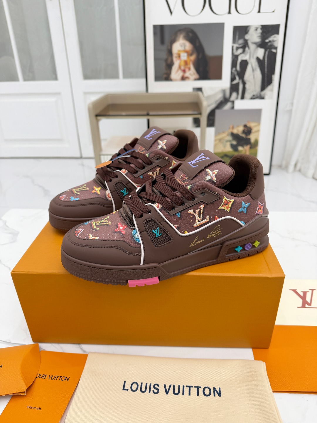 LV Trainer Sneakers Top Quality - Image 4