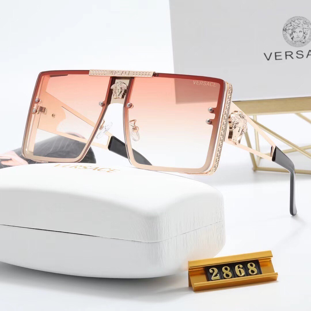 Versace Fashionable Sunglasses - Image 6