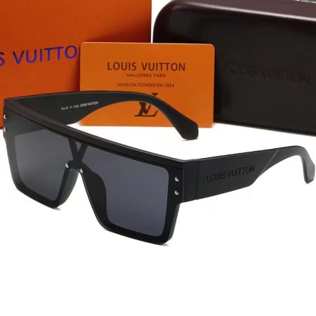LV Fashionable Sunglasses - Image 5