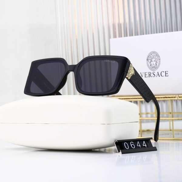 Versace Fashionable Sunglasses