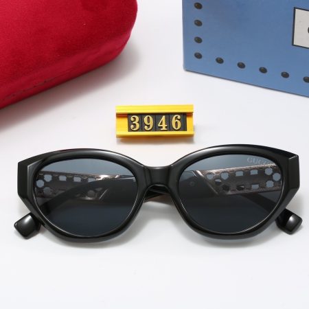 Gucci Fashionable Sunglasses - Image 7
