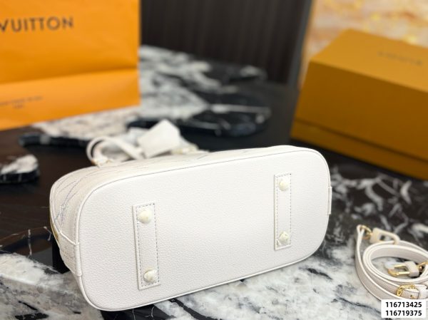 LV's New Shell Bag