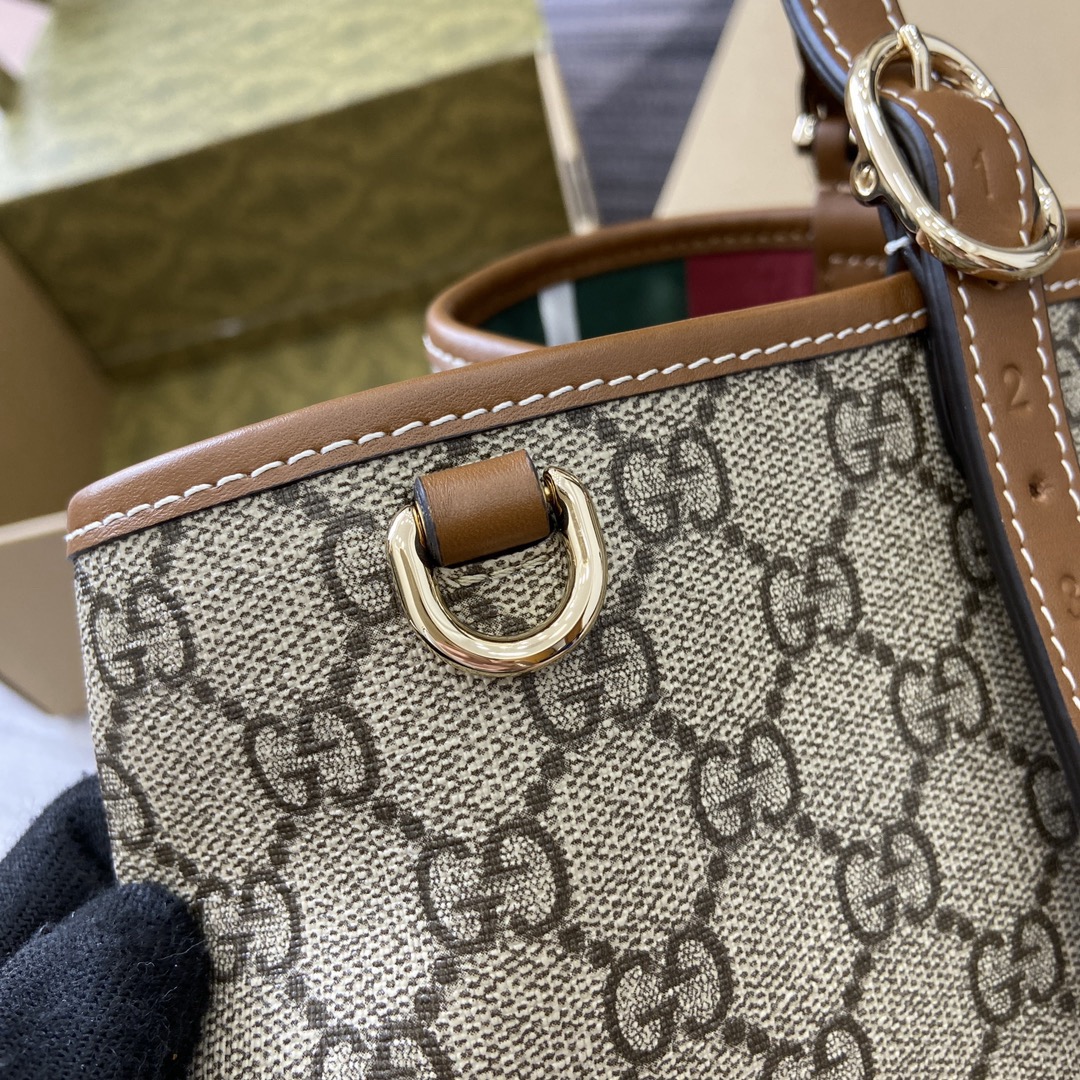 Gucci GG Emblem Large Tote Bag - Image 6