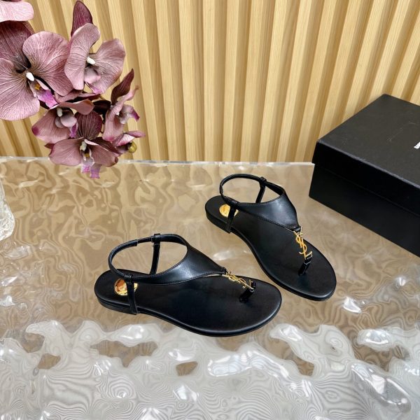 YSL Vitel Vernice Soft Thong Sandals