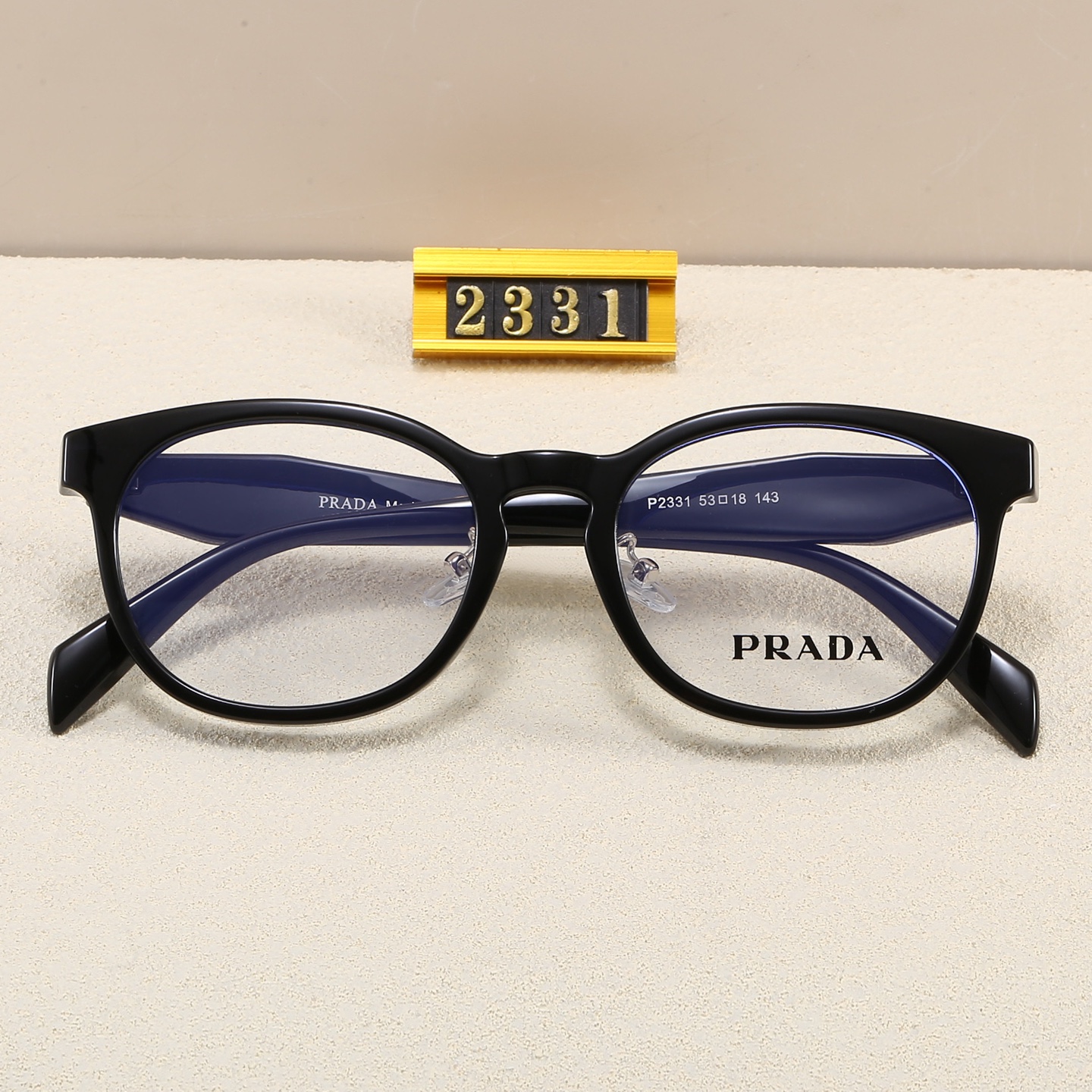 Prada Fashionable Sunglasses - Image 9