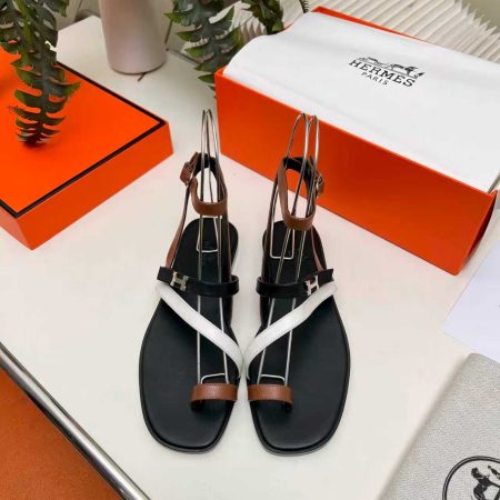 Hermès Thong Sandals - Image 6