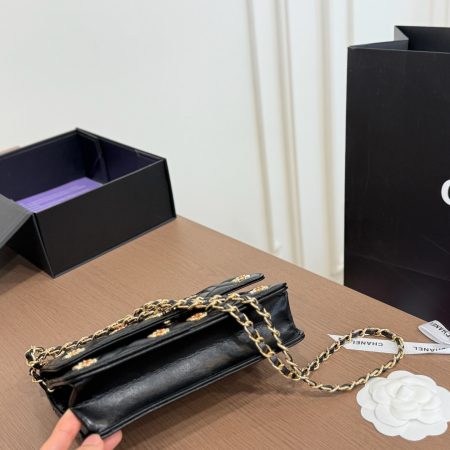 Chanelwoc Badge Chain Money Bag - Image 9