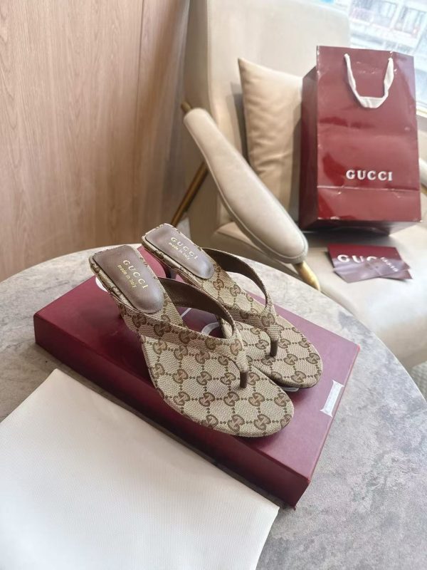 Gucci Women's Vittoria Thong in Sand and Brown GG Canvas