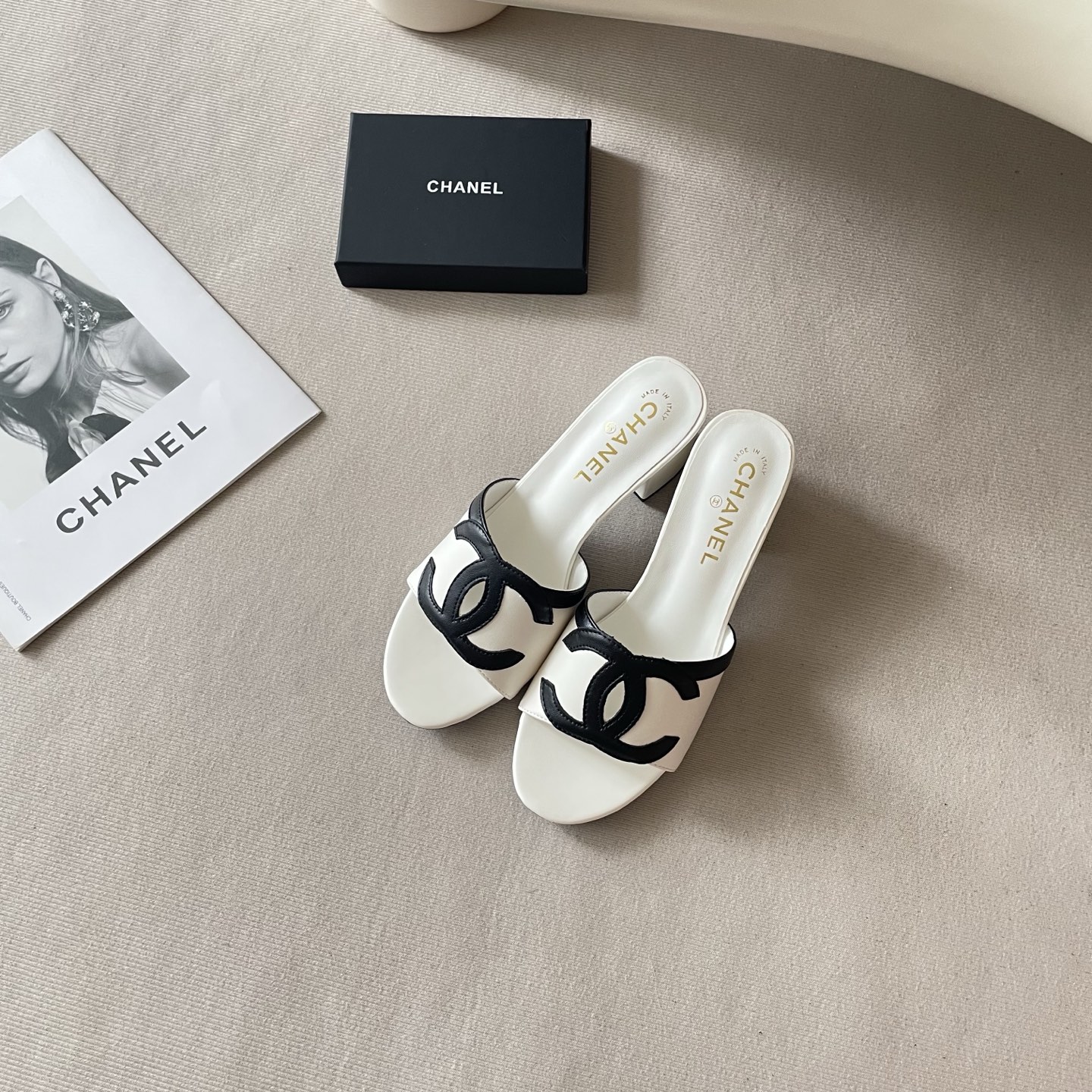 Chanel 26P Double C Two-Tone Kitten Heel Slippers - Image 5