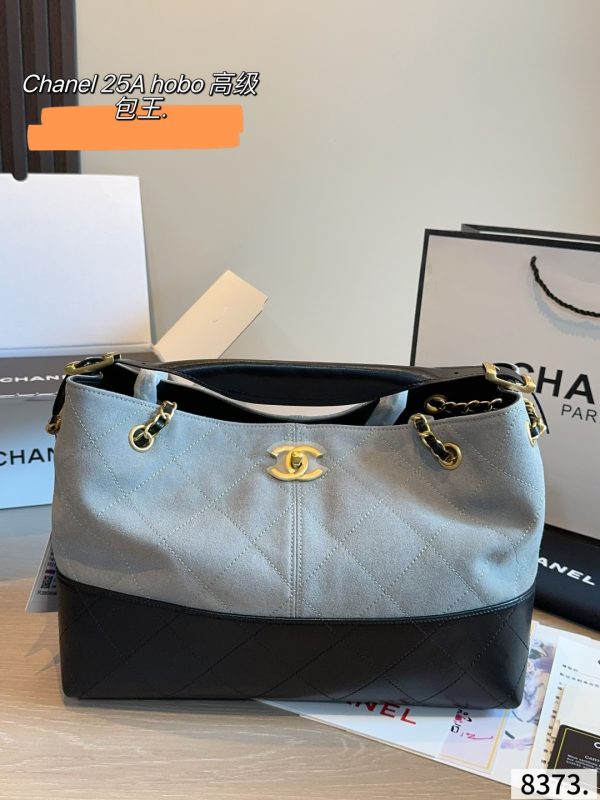 Chanel 25A Hobo Bag