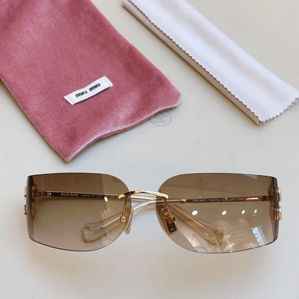 Miu Miu Fashion Sunglasses