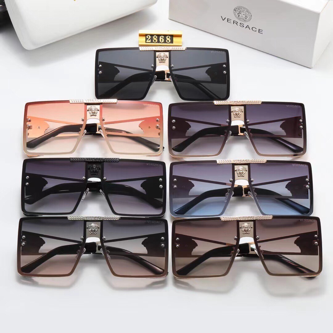 Versace Fashionable Sunglasses - Image 1