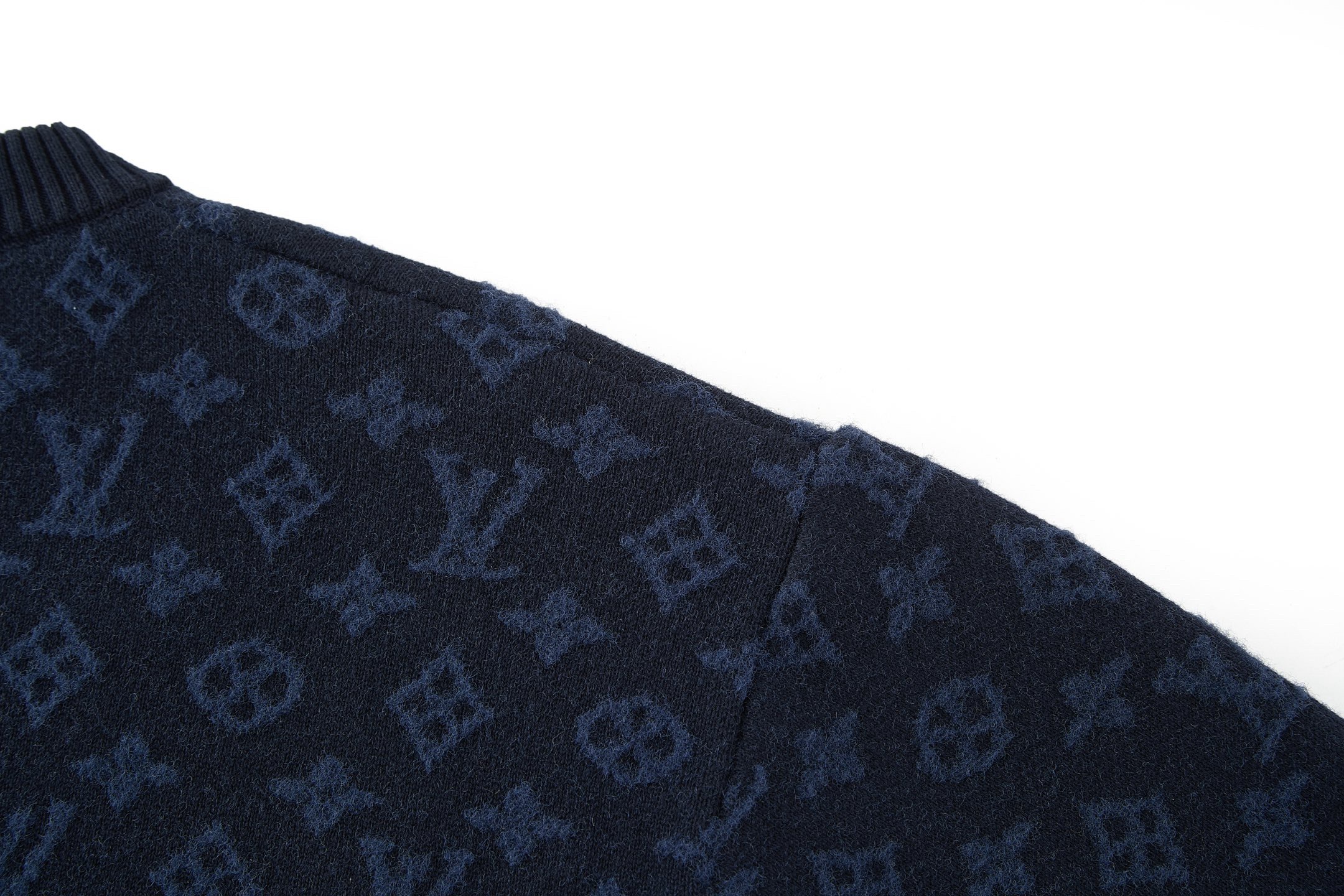 LV Graphic Jacquard Short-Sleeved Crewneck - Men - Ready-to-wear - Image 6