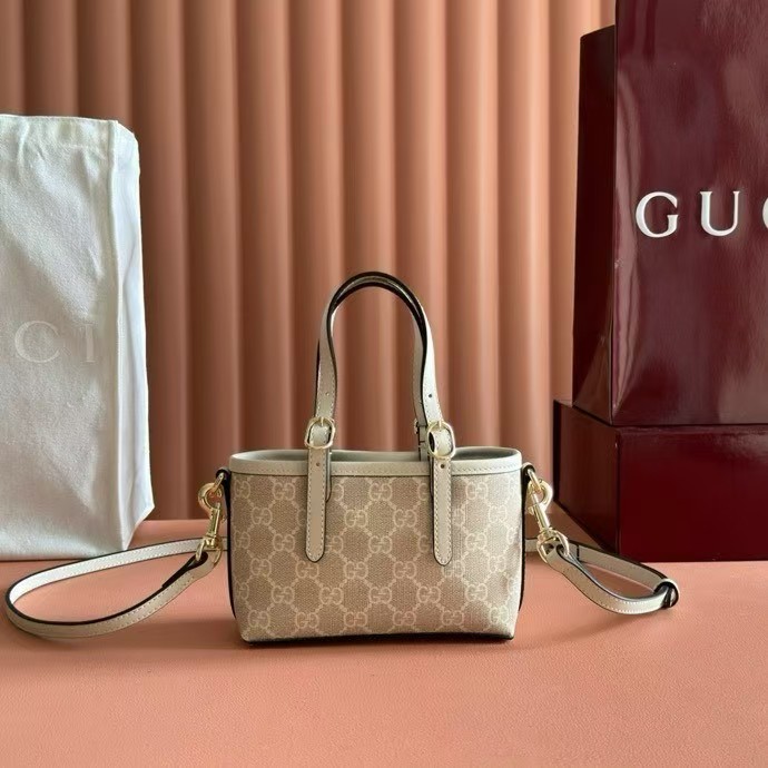 Gucci GG Emblem mini bag - Image 2