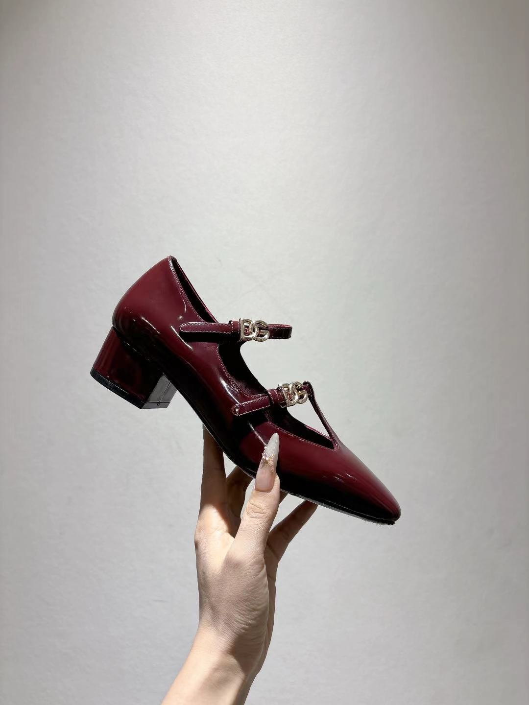 Dolce & Gabbana Leather Shoes - Image 6