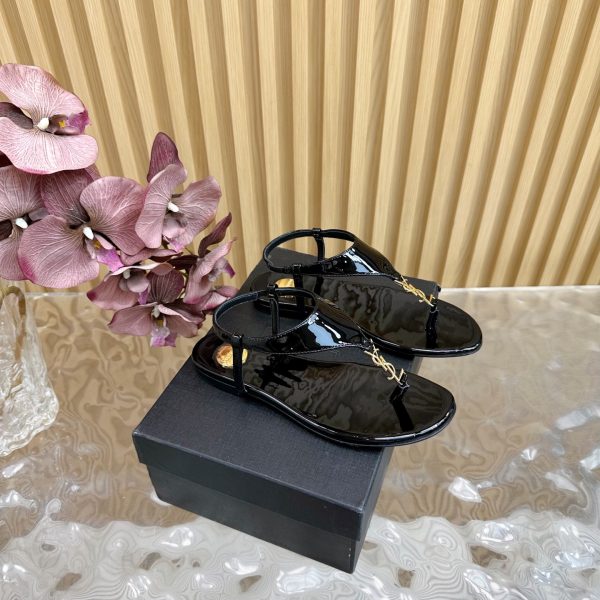 YSL Vitel Vernice Soft Thong Sandals