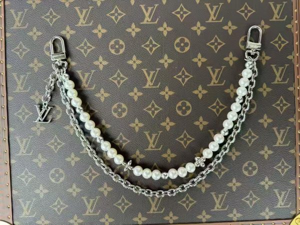 LV Bagchain Keychain