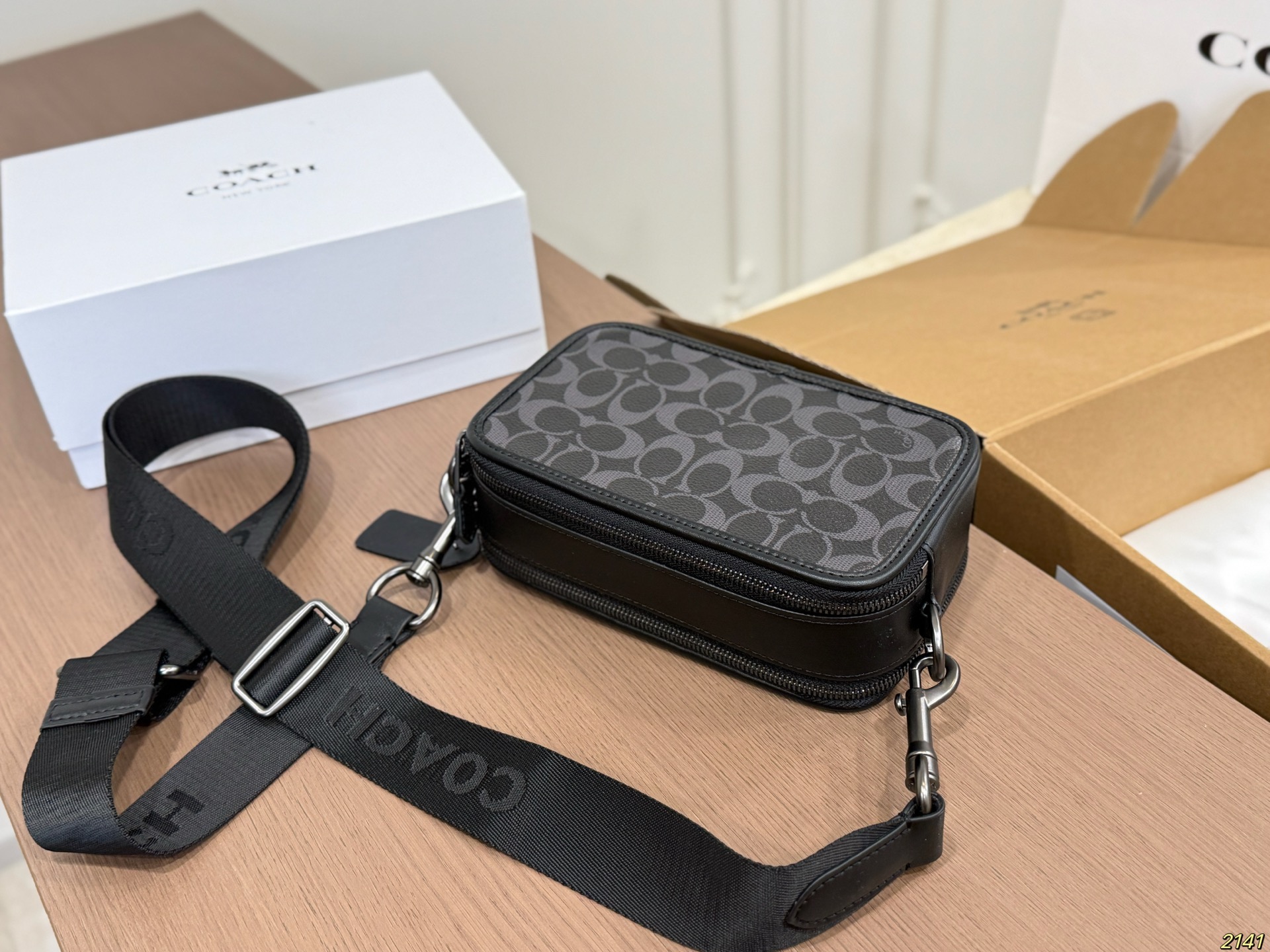 Coach Camera Bag - Image 8