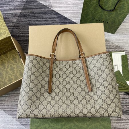 Gucci GG Emblem Large Tote Bag - Image 3